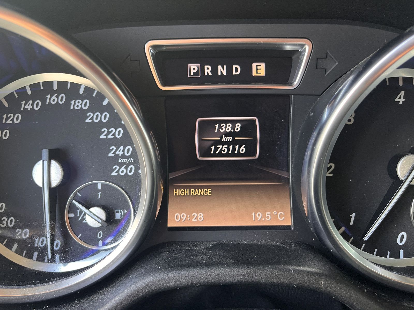 Fahrzeugabbildung Mercedes-Benz G 350 G Station G 350 BlueTec
