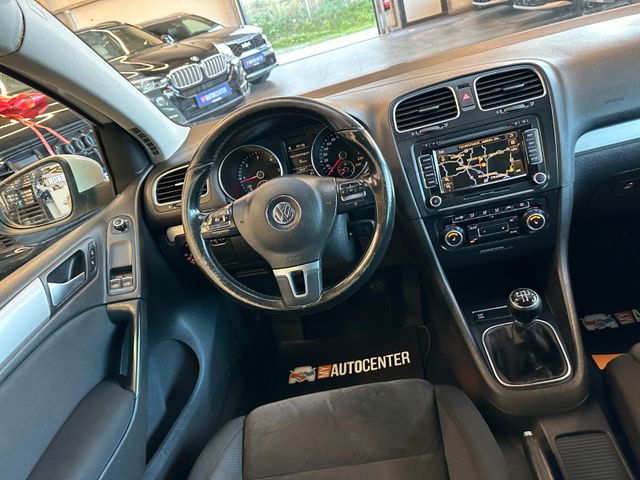 Volkswagen Golf VI*TEMPO*NAVI*PDC*ALCANTARA*1-HAND*