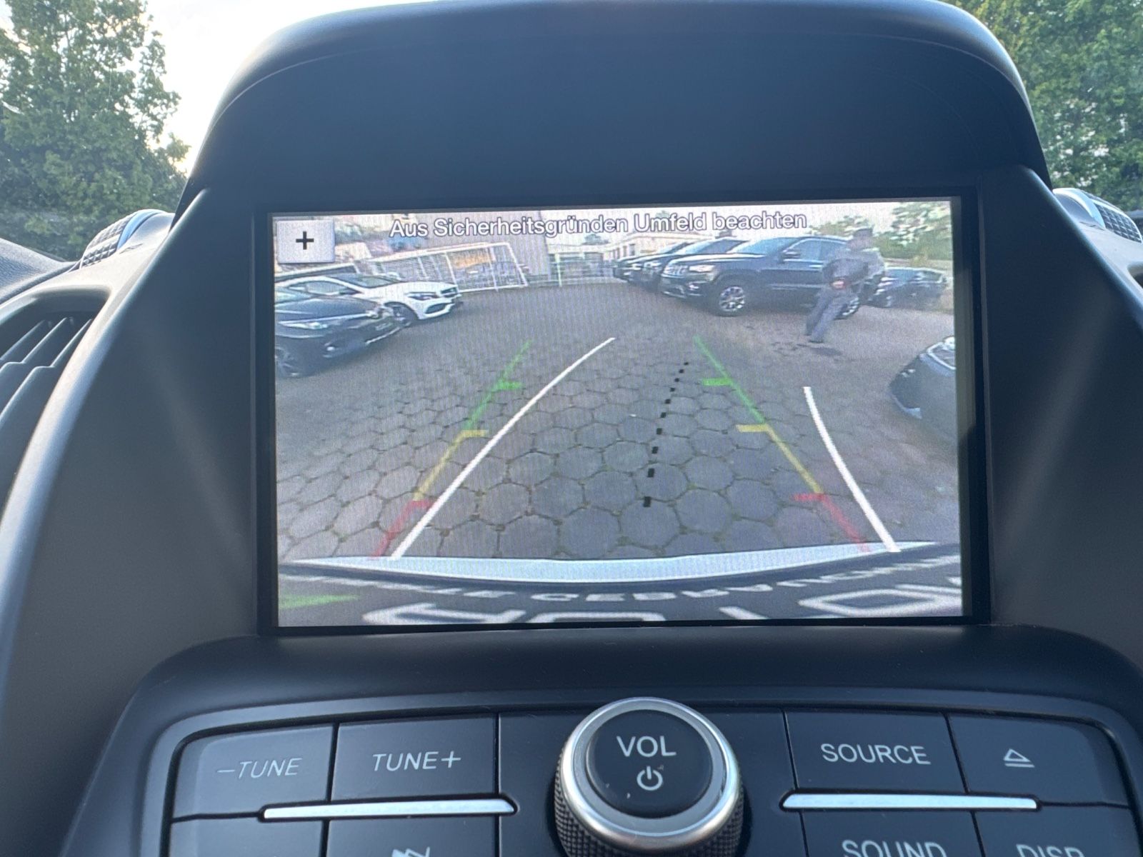 Fahrzeugabbildung Ford Kuga Titanium*LED*8Fach Alu*Kamera*Teilleder