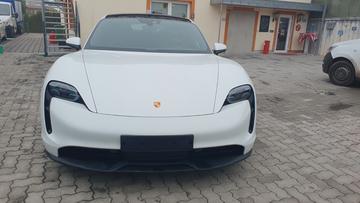 صورة 6 لـ 2020 Porsche TAYCAN