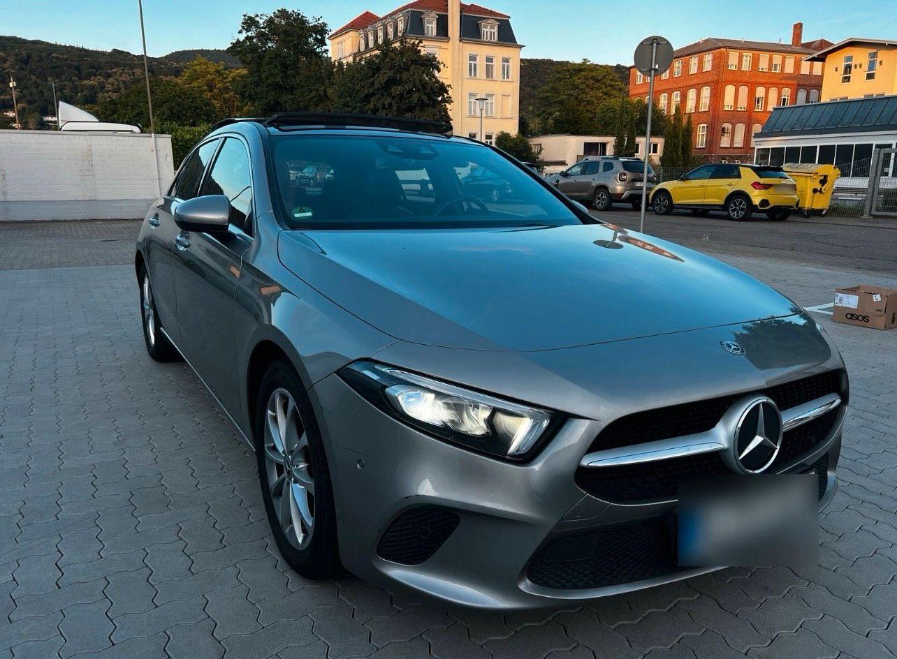 Mercedes-Benz A 180