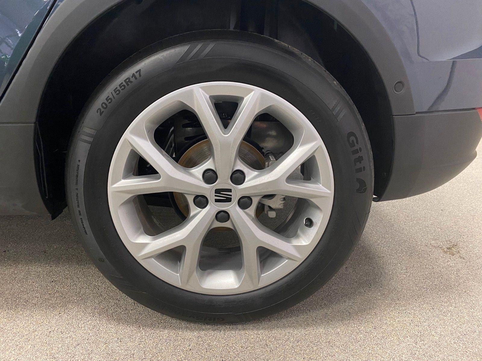 Fahrzeugabbildung SEAT Arona TSI FR DSG+AHK+5 Ja. GARANTIE+SPURWECHSEL+