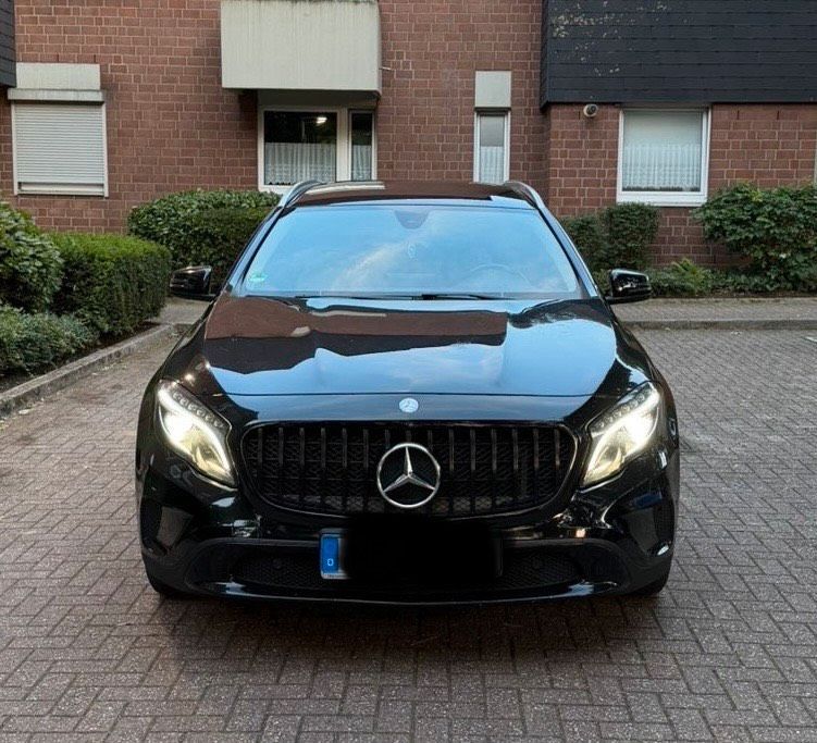 MERCEDES-BENZ Mercedes-Benz GLA 200 d  Top Zustand