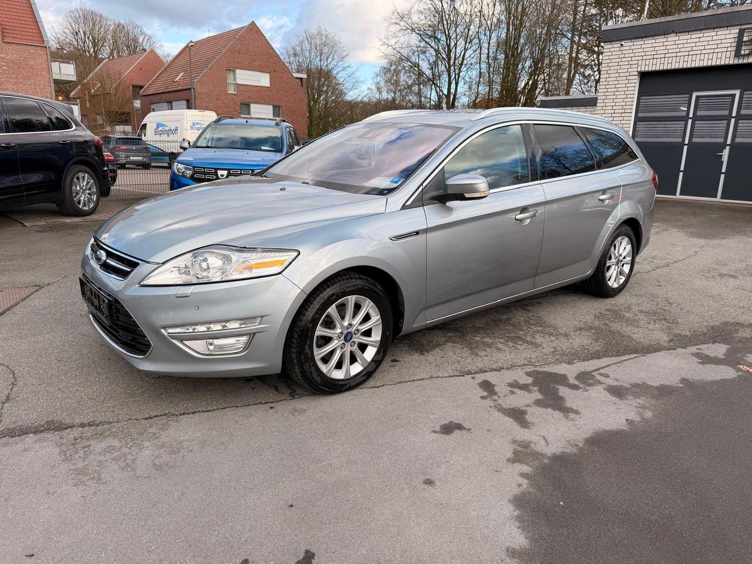 Ford Mondeo Titanium Sitzheiz PDC Multi Freisp. 
