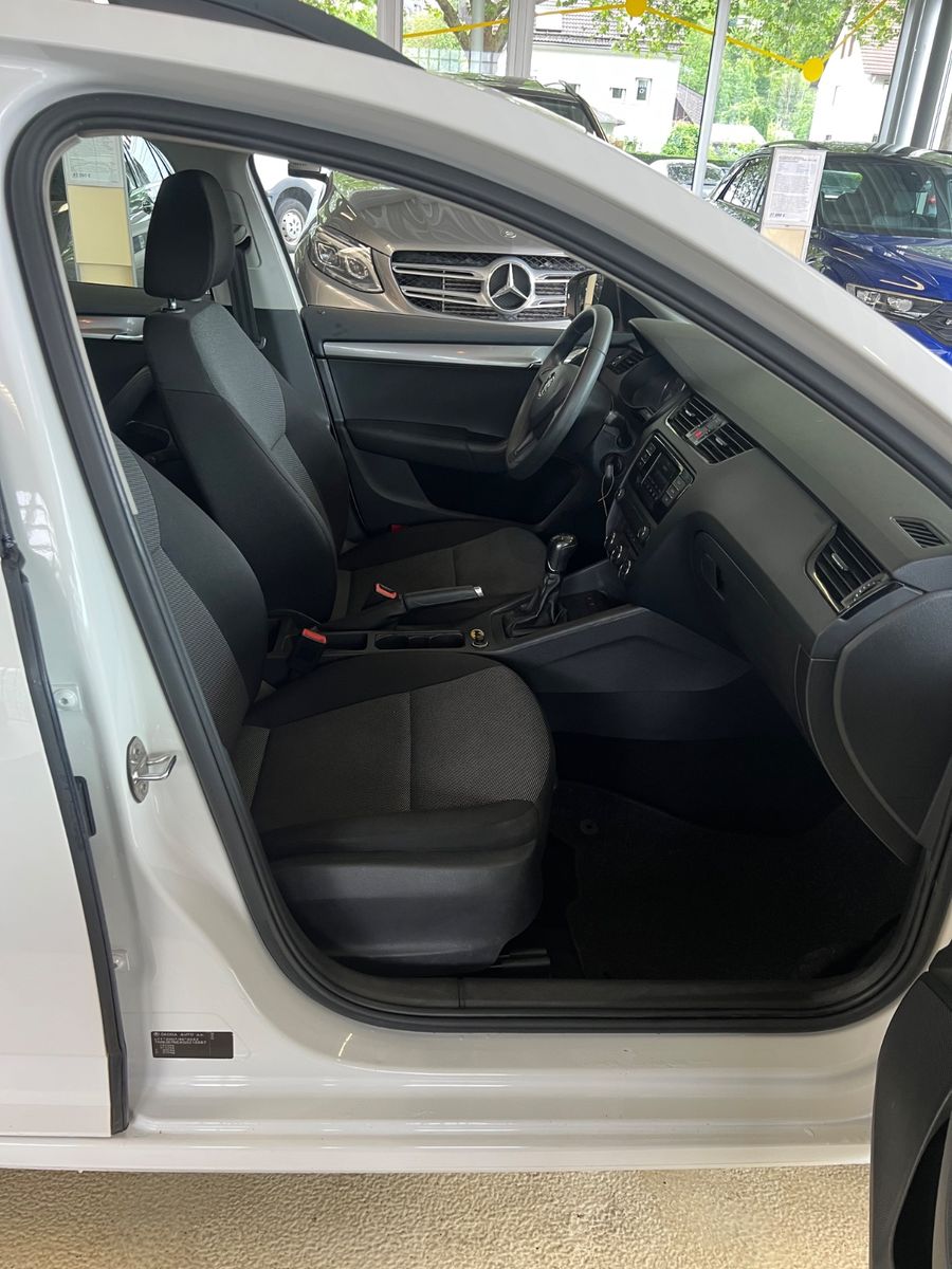 Fahrzeugabbildung SKODA Octavia Combi Active
