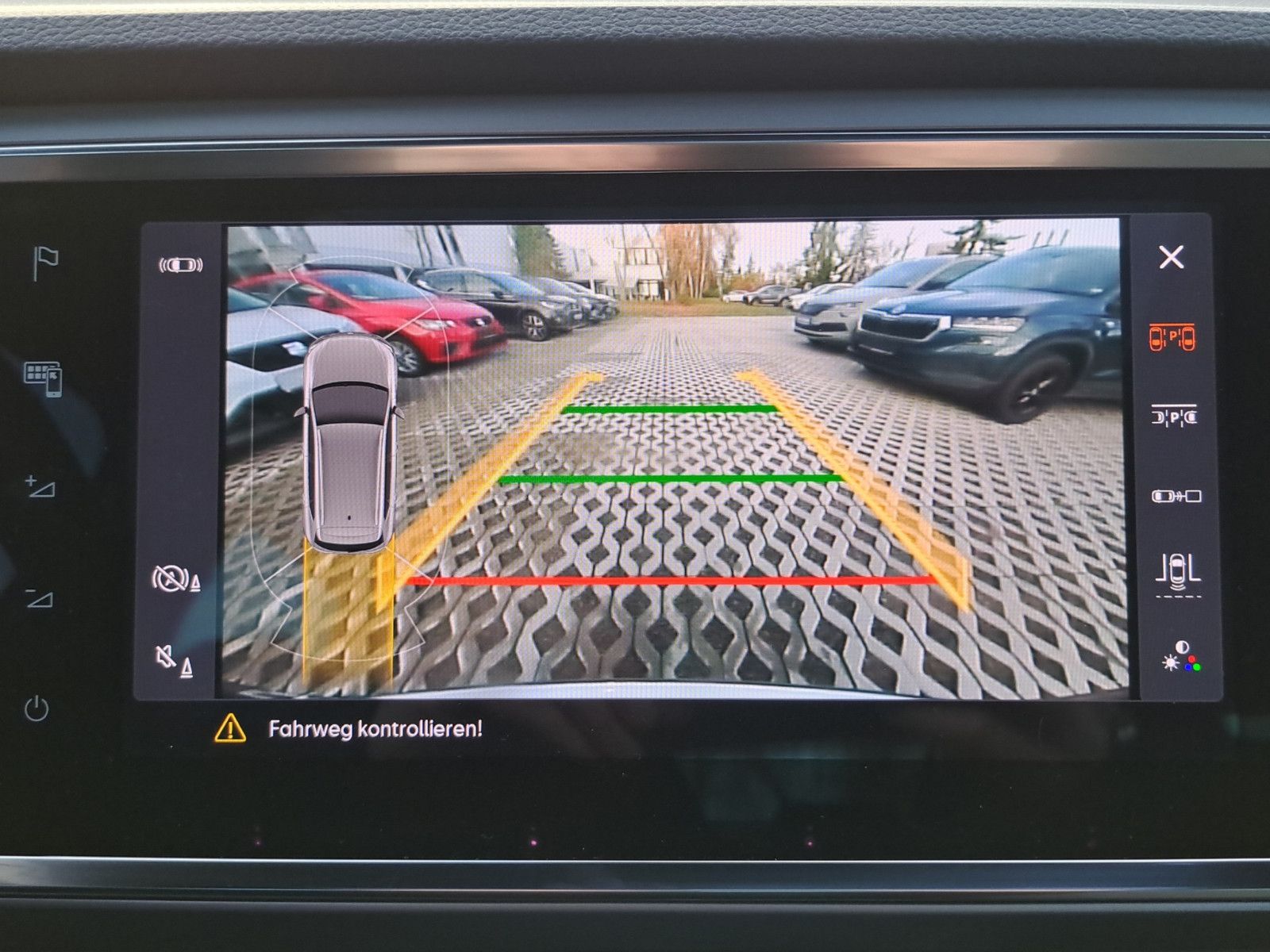 Ateca FR 2.0 TDI DSG AHK Panodach Navi