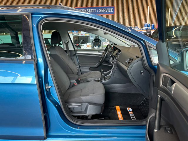 MYAUTOCENTER – Gebraucht- und Jahreswagen mit Werkstattservice in Pfaffenhofen Volkswagen Golf VII Variant Comfortline BlueMotion