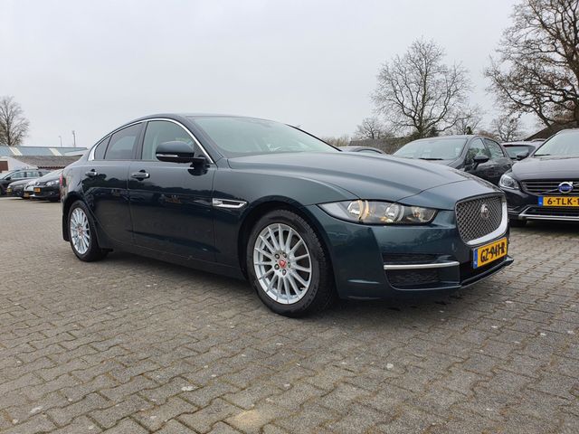 Jaguar XE 2.0 D Prestige Performance-Pack Aut. *NAVI-FU