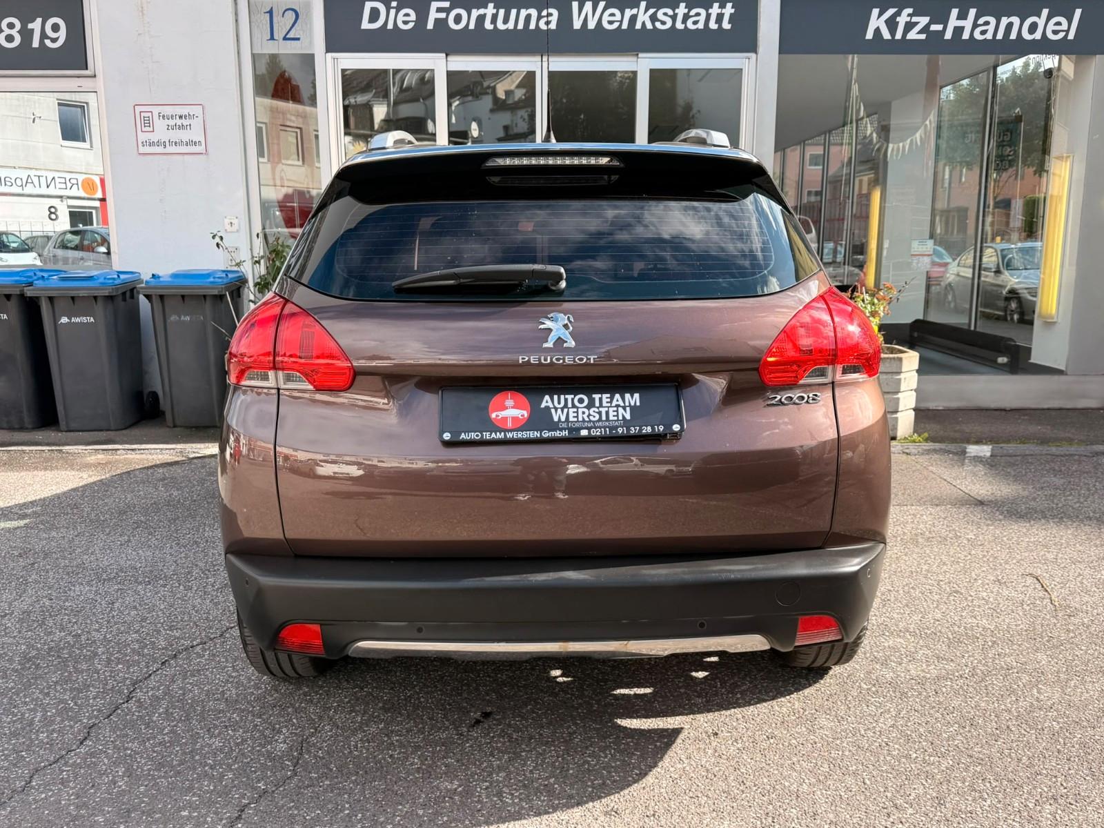 Peugeot 2008 *1.2 Benzin* *Gut gepflegt*