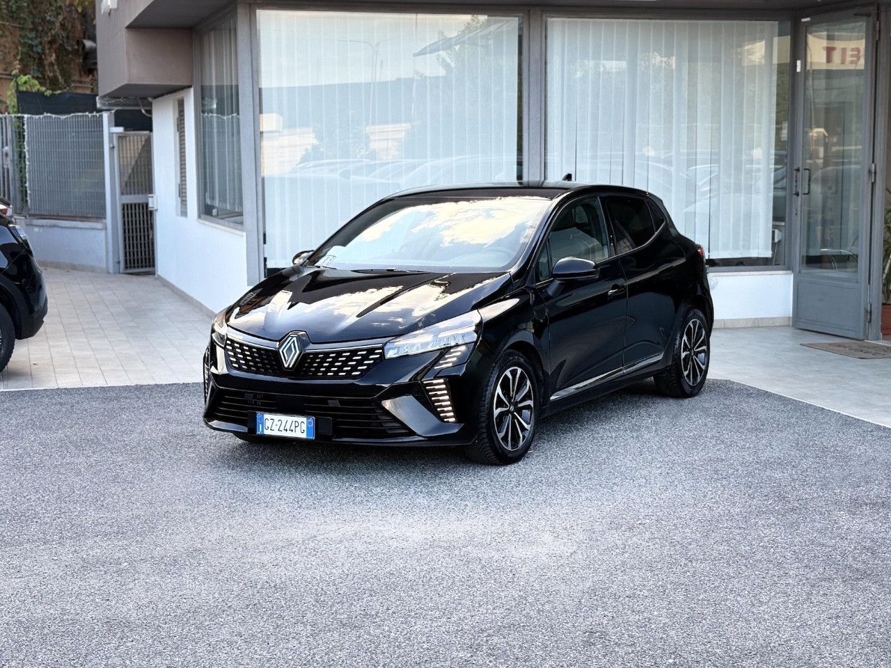 Renault Clio 1.0 Benzina 90CV E6 Neo - 2025 imagem 3