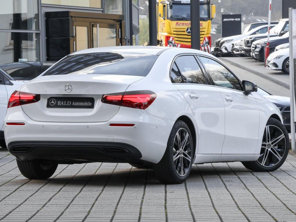 Mercedes-Benz A 200 d Limo Progressive/StdHzg/Nihgt/360/Totw