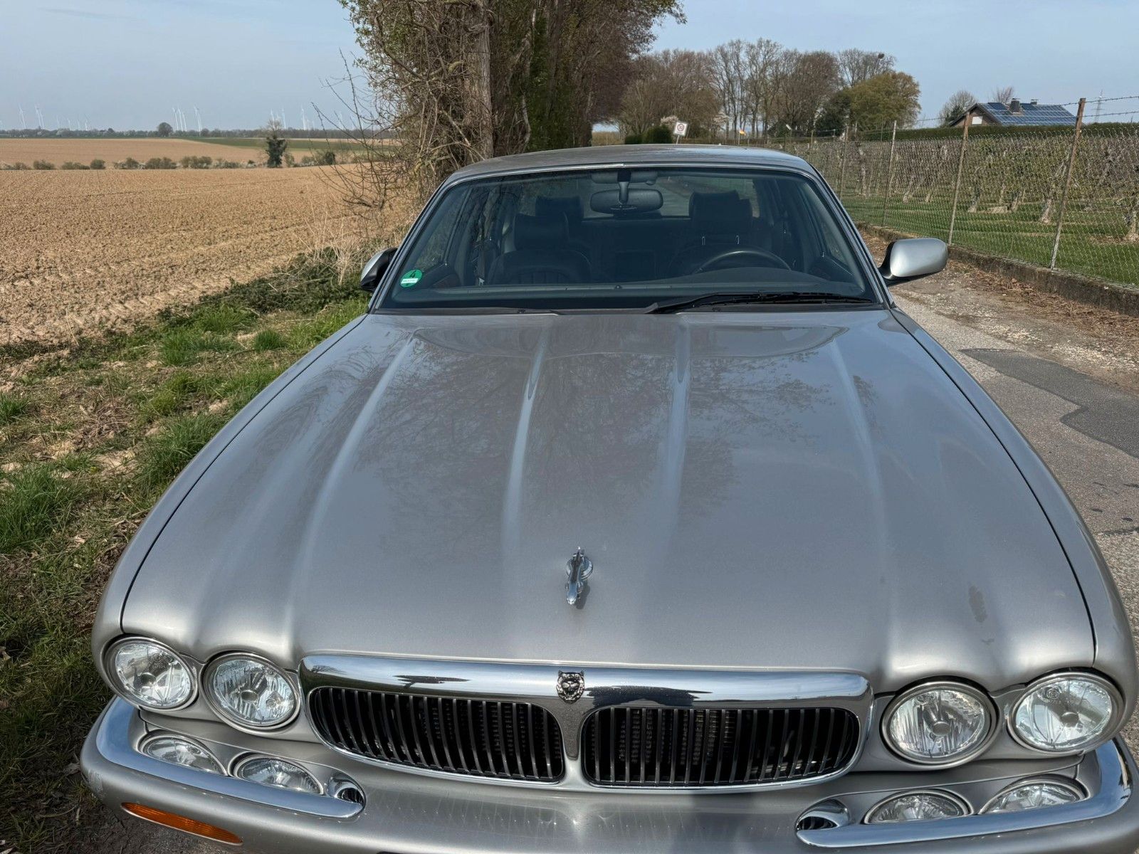 Fahrzeugabbildung Jaguar XJ8 3.2 Executive