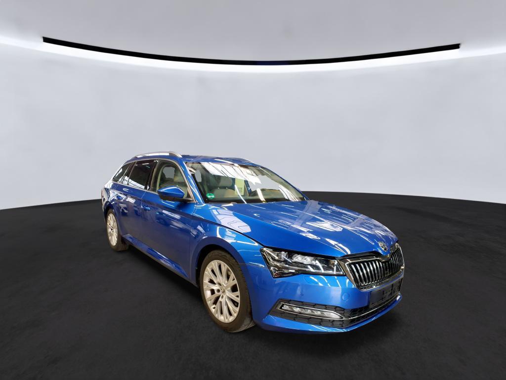 Skoda Superb 2023 г. Синий, пробег 49982 км