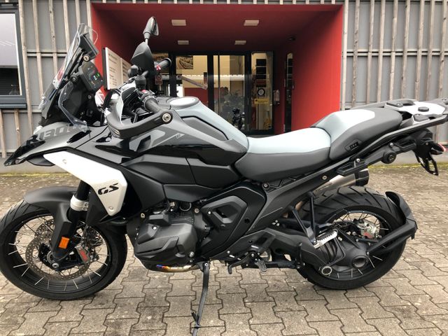 BMW R 1300 GS *Triple Black - Akrapovic*