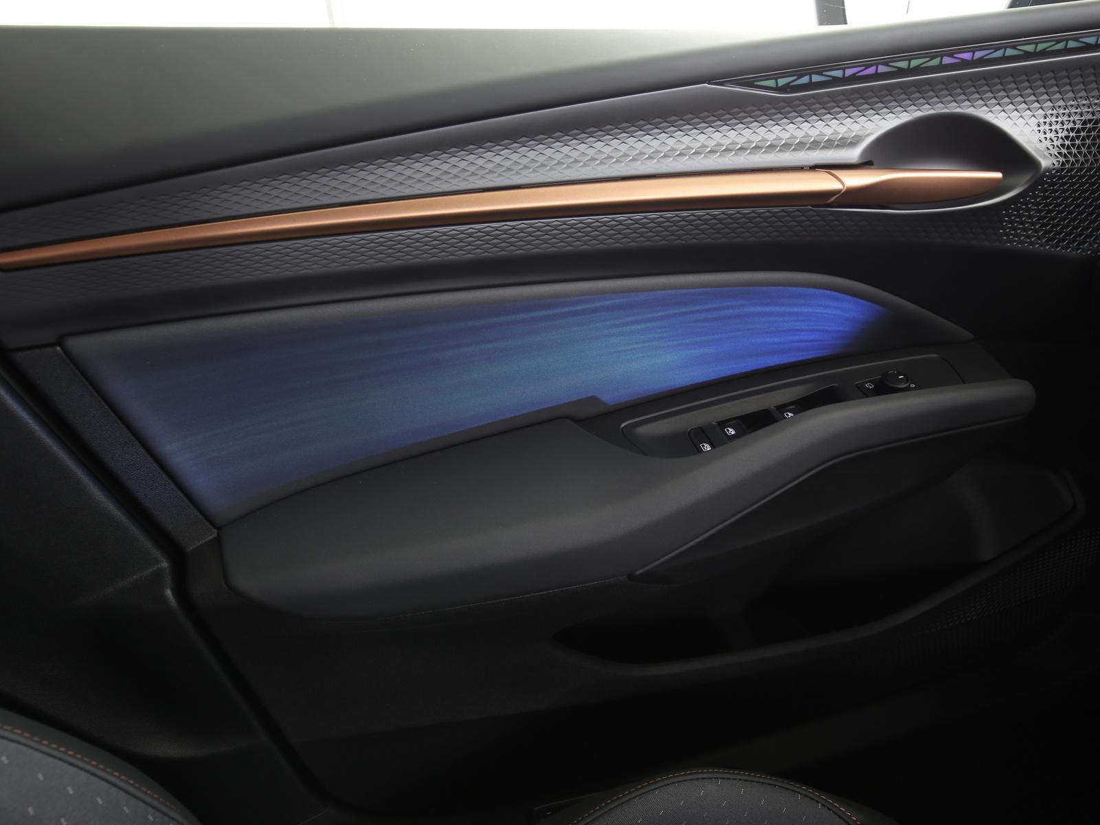 Cupra Raval Endurance 211 PS  52 kWh Dynamic Plus  LED