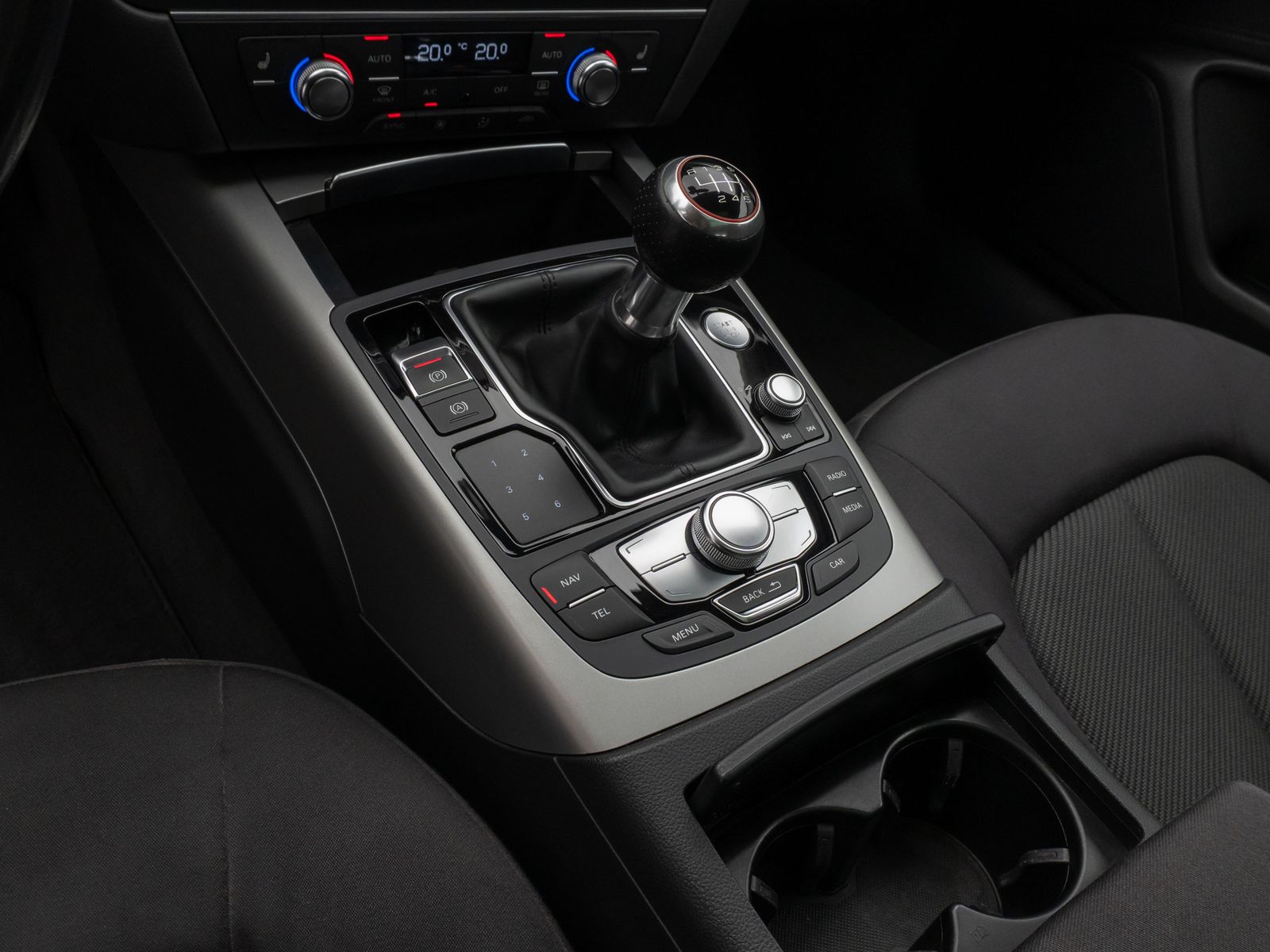 Fahrzeugabbildung Audi A6 Avant 3.0 TDI Kamera Panorama AHK Navi Sitzhz