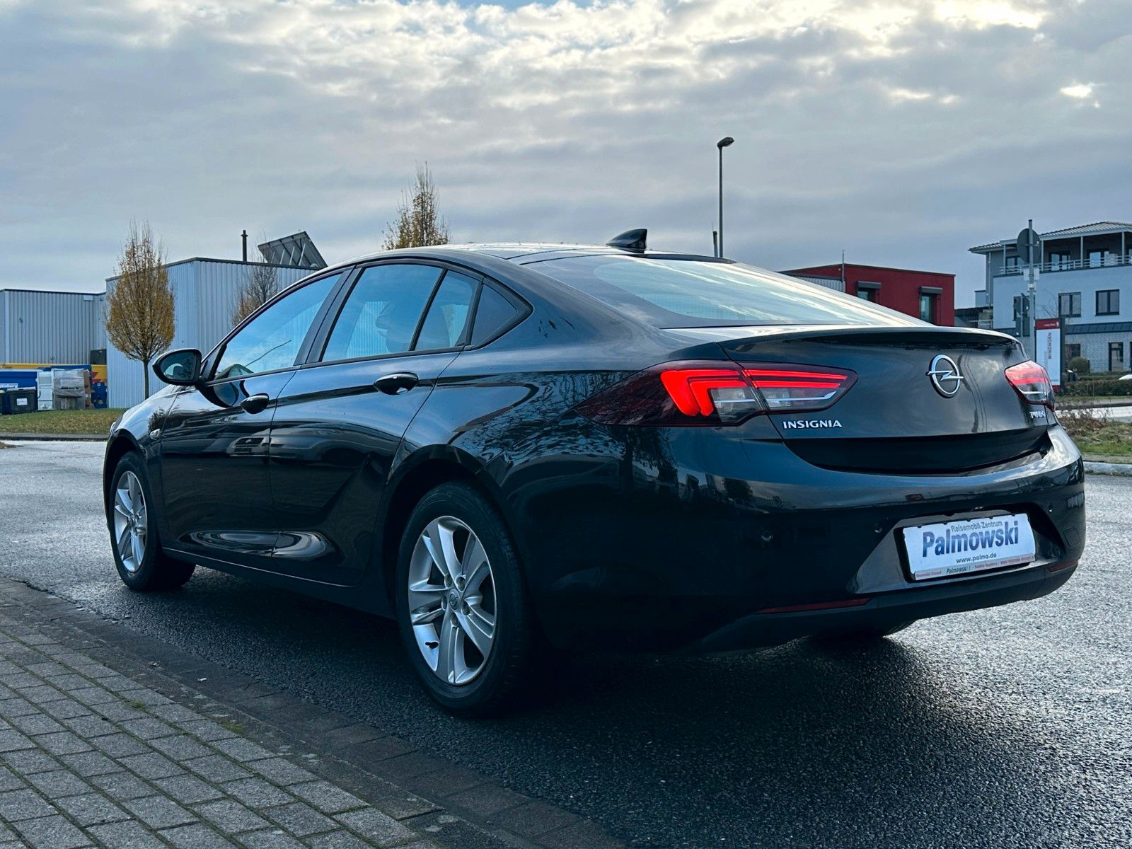 Fahrzeugabbildung Opel Insignia B Grand Sport Edition - Kamera, AHK -