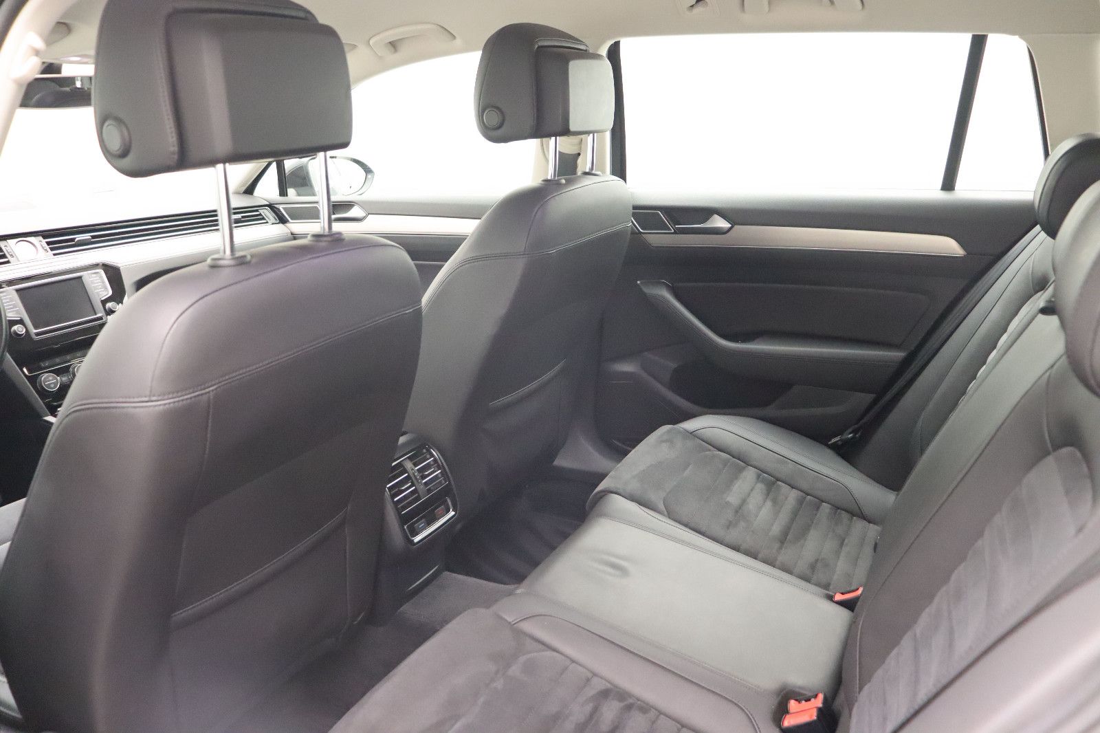 Fahrzeugabbildung Volkswagen Passat Variant 2.0 TDI 190PS Highline