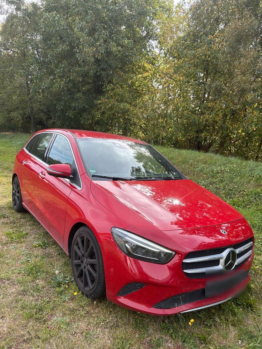 Mercedes-Benz B 200