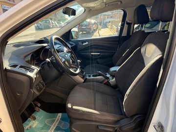 Ford Kuga - 4
