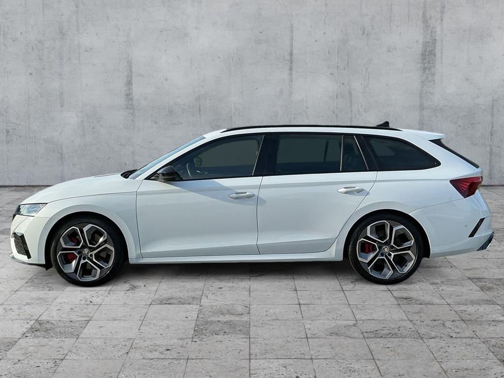 Skoda Octavia 2022 г. Белый, пробег 46463 км