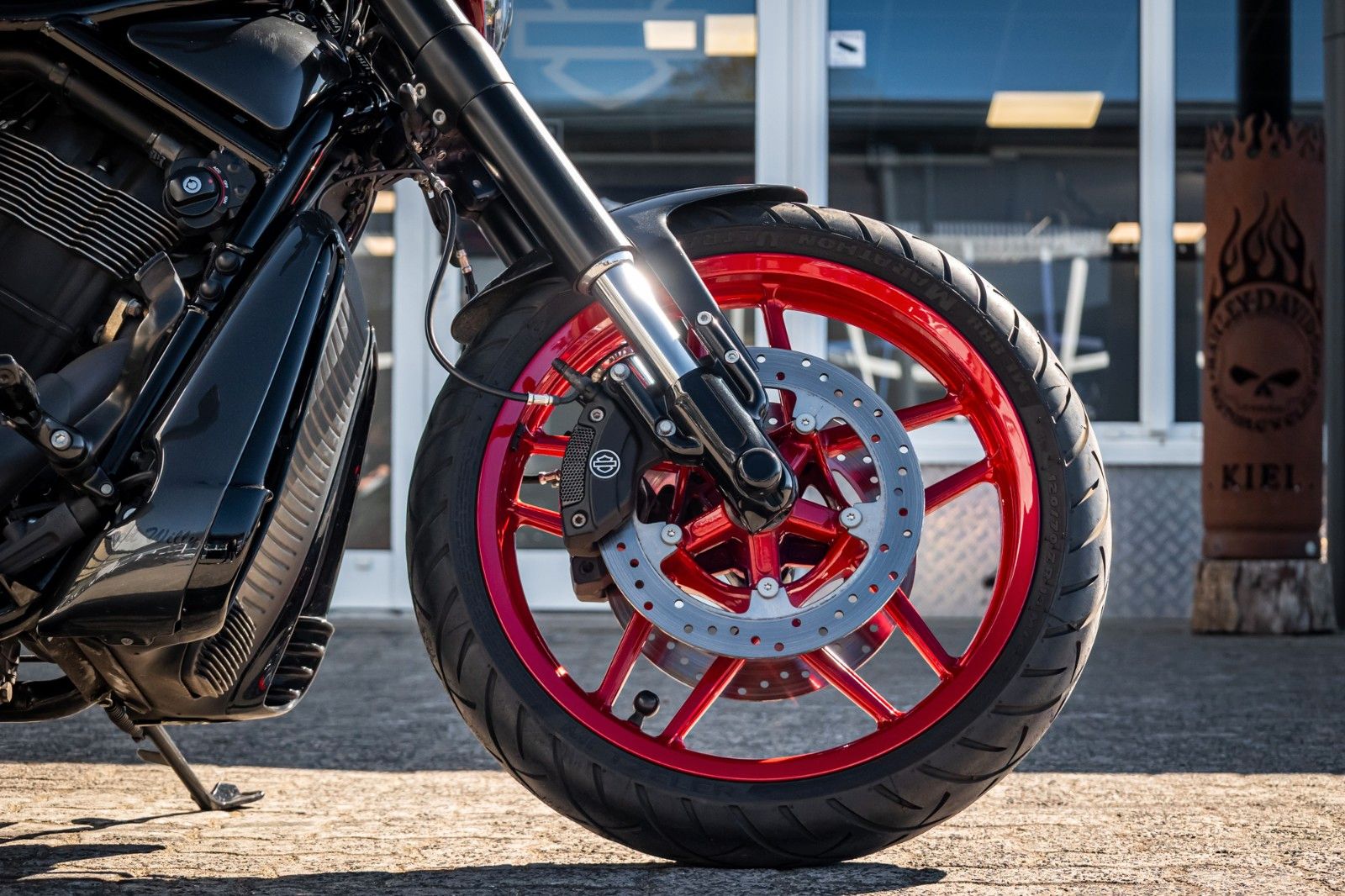 Fahrzeugabbildung Harley-Davidson VRSCDX Night Rod Special- Airride - Remus -
