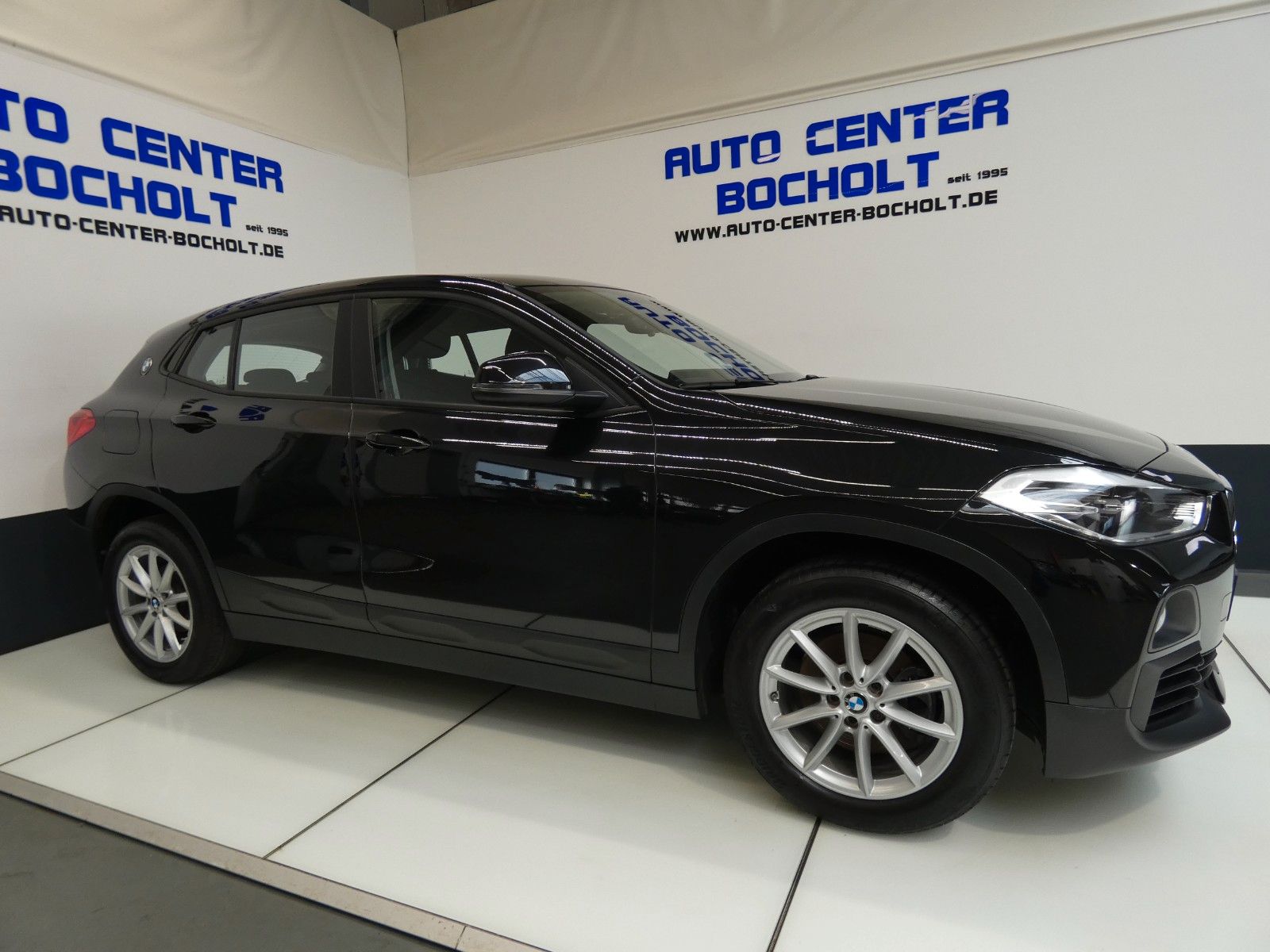 BMW X2 sDrive 18 i Advantage*Navi*HUD*Parktronic foto 4