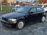 BMW 116 1 Limousine 116i - BMW 116 aus 2011: 116i