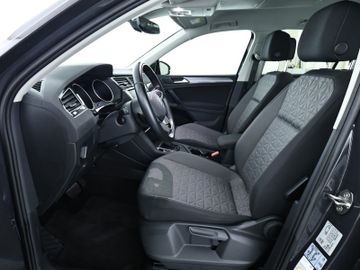 Volkswagen Tiguan - 8