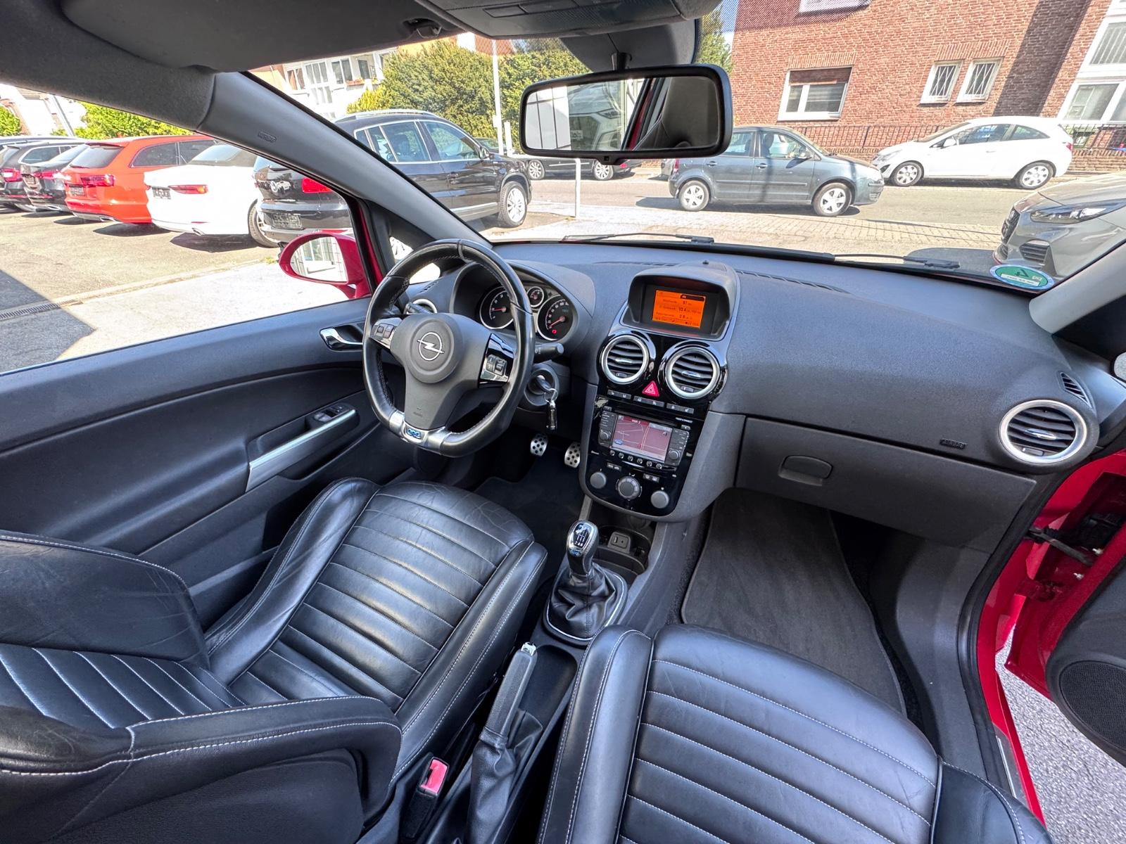 Opel Corsa D OPC RECARO-SITZE,NAVI,LEDER,GEPFLEGT