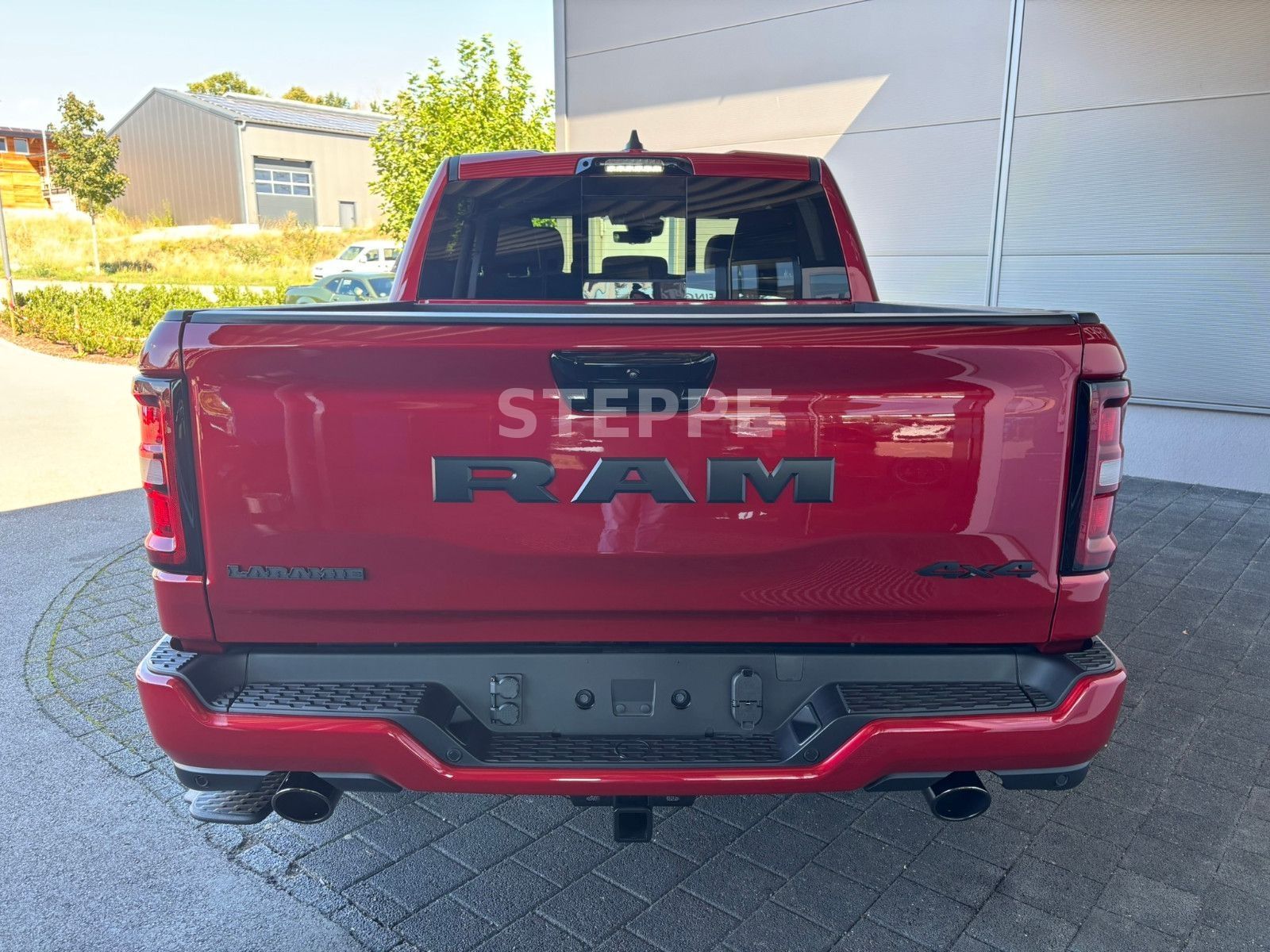 Dodge 2026 RAM 1500 5,7LV8 Night Safety Tech. AHK 22"