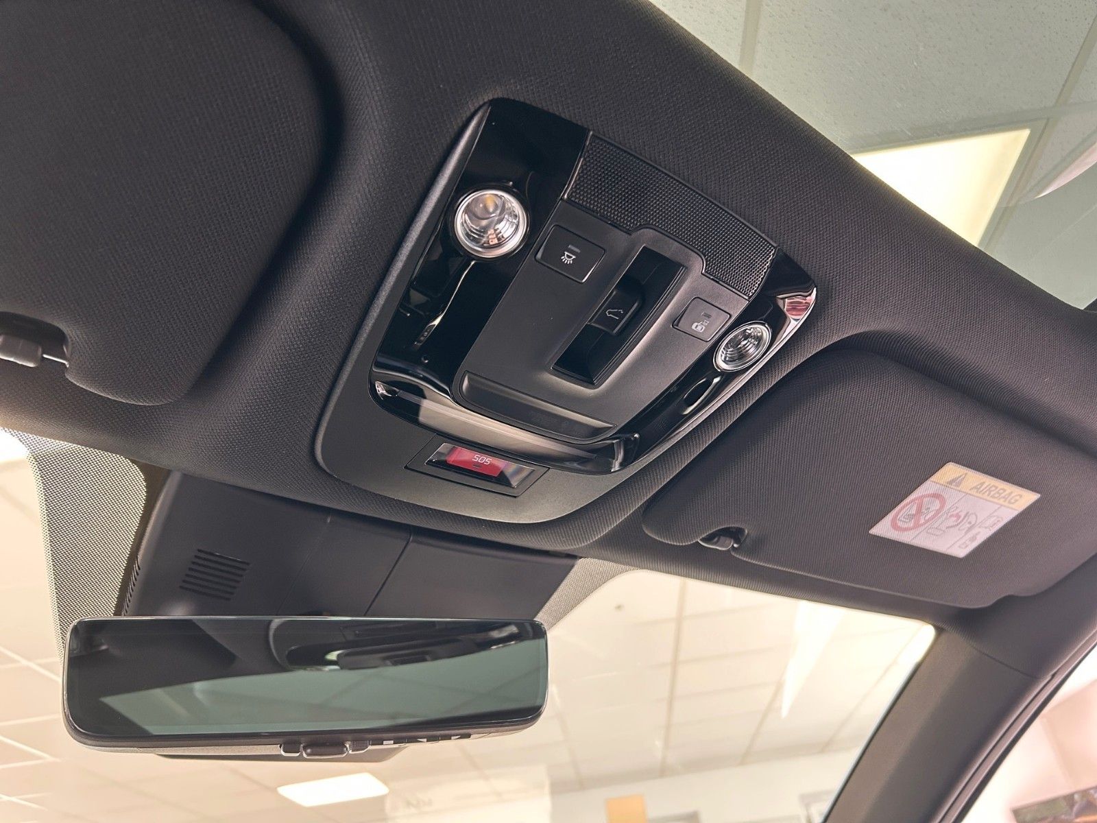 Fahrzeugabbildung Kia SORENTO PE 1.6T PHEV AWD PLAT NAP PR GD