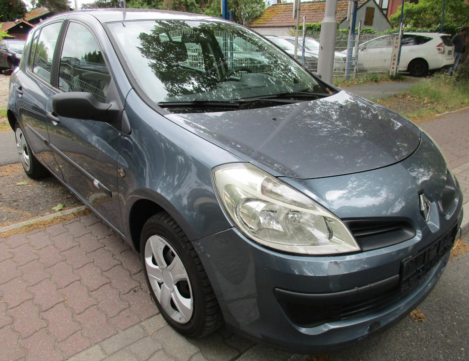 Renault Clio III Expression TÜV Neu