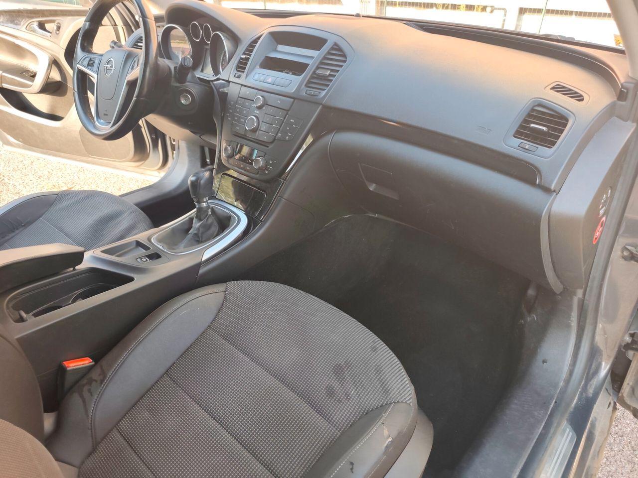 Opel Insignia 2013 — photo 11