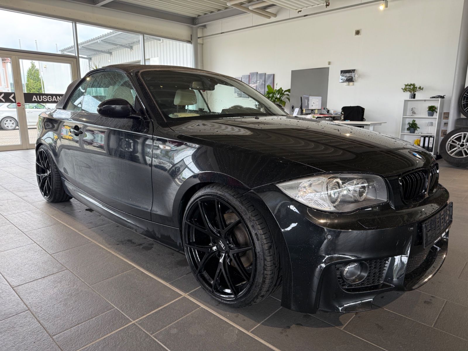 Fahrzeugabbildung BMW 120d Cabrio M Sport *Xenon*NaviProf * PDC*KomfZ*