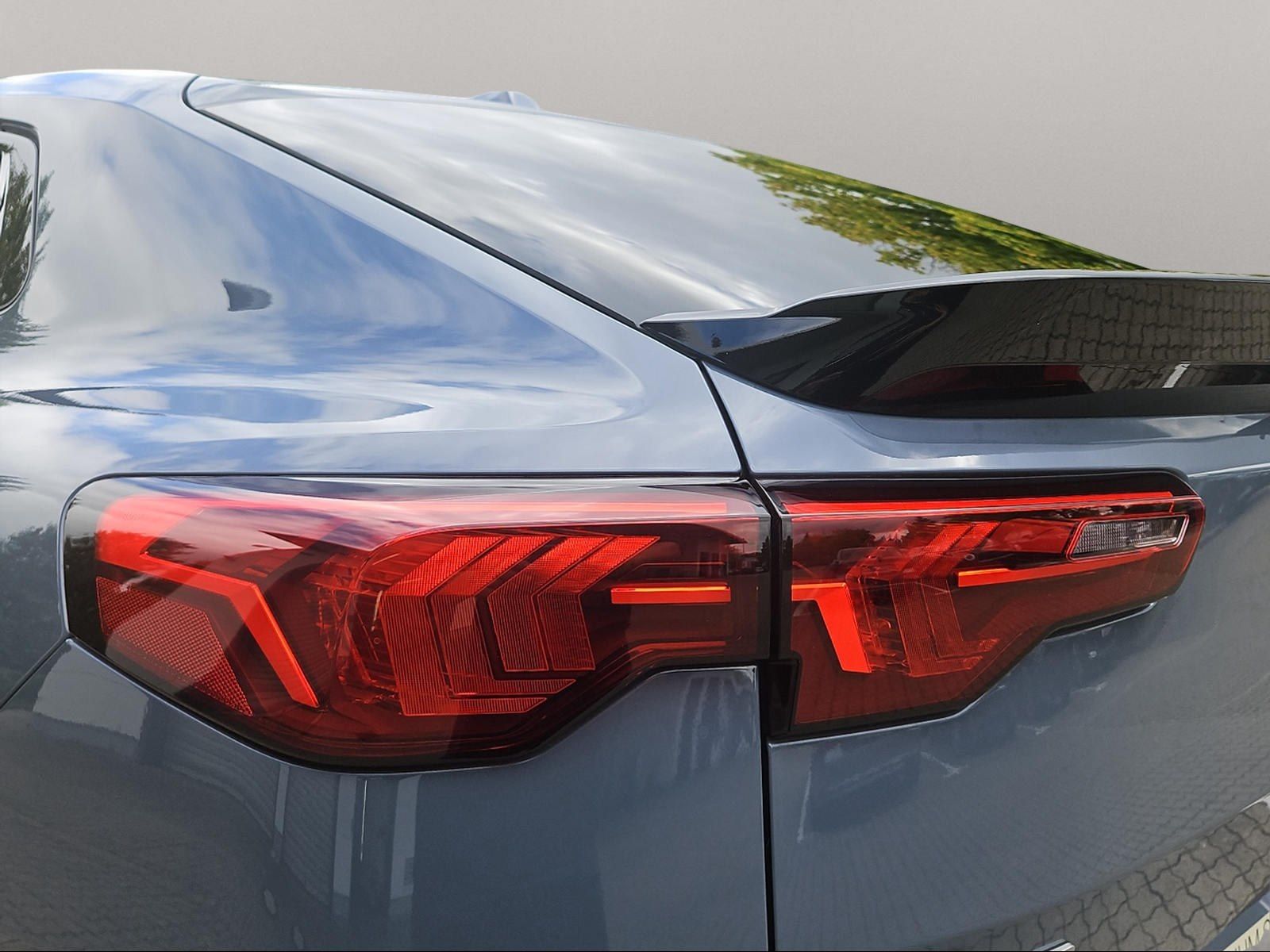 BMW iX2 - Bild 13