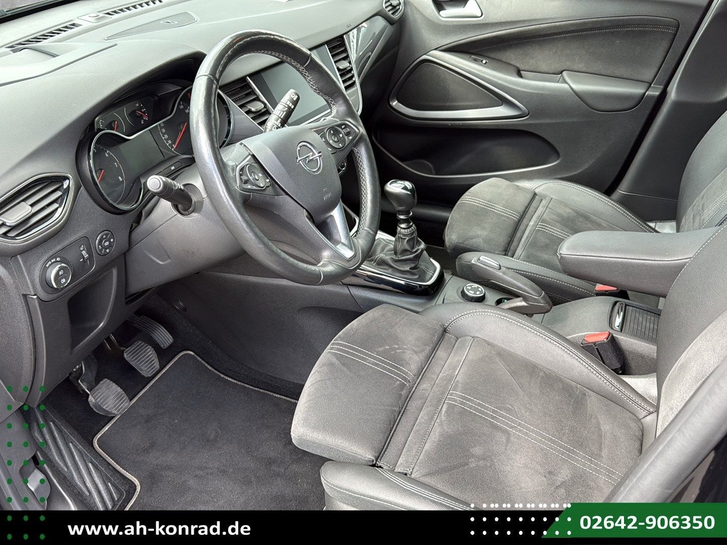 Fahrzeugabbildung Opel Crossland 1.2 Ultimate+AHK+LED+Navi