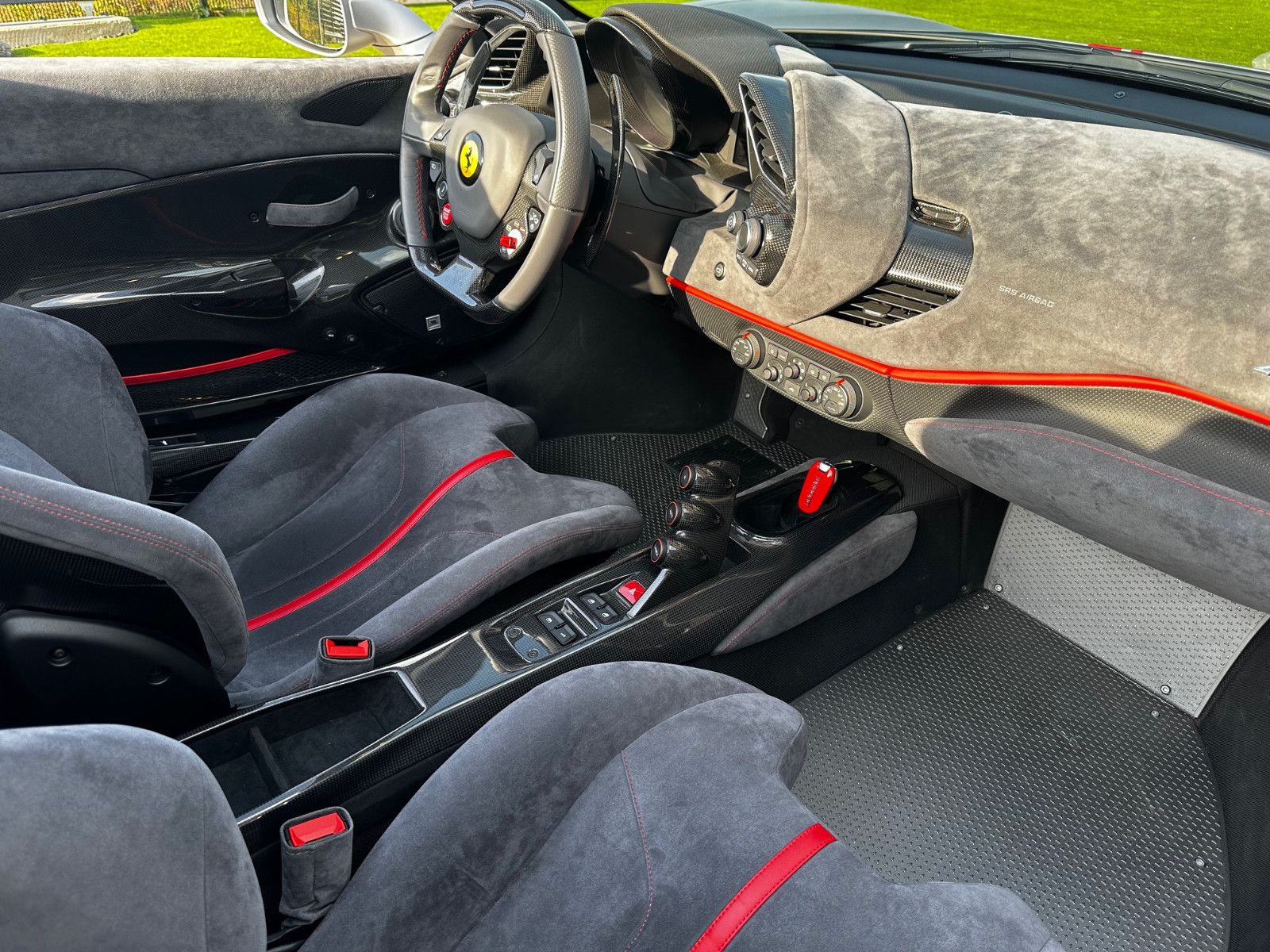 Fahrzeugabbildung Ferrari 488 Pista Spider, Lift, JBL, Kamera, Carbon