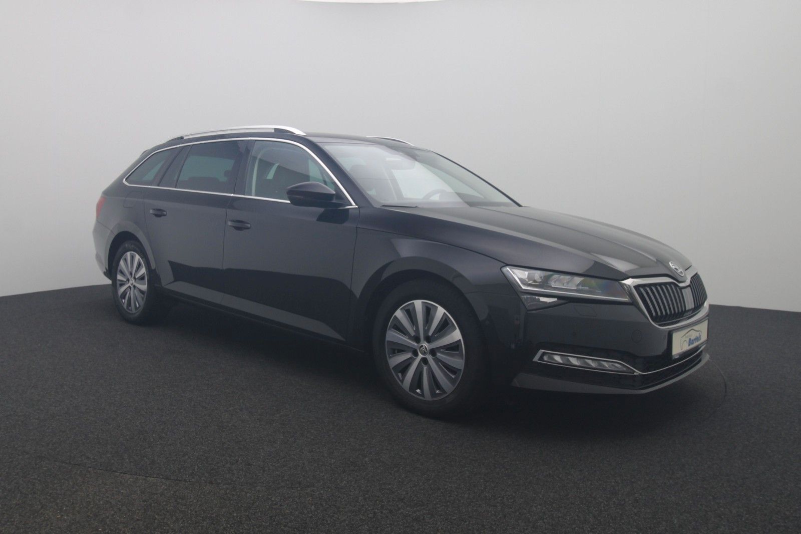 Fahrzeugabbildung SKODA Superb Combi 2.0 TDI Premium Edition Standheiz.