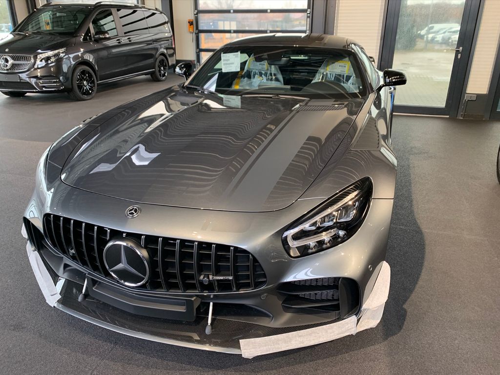 Mercedes-Benz AMG GT R Pro 