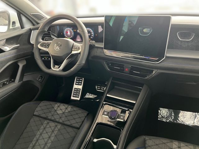 Fahrzeugabbildung Volkswagen TAYRON 2.0 TDI DSG 4Motion R-Line PANO HARMAN DA