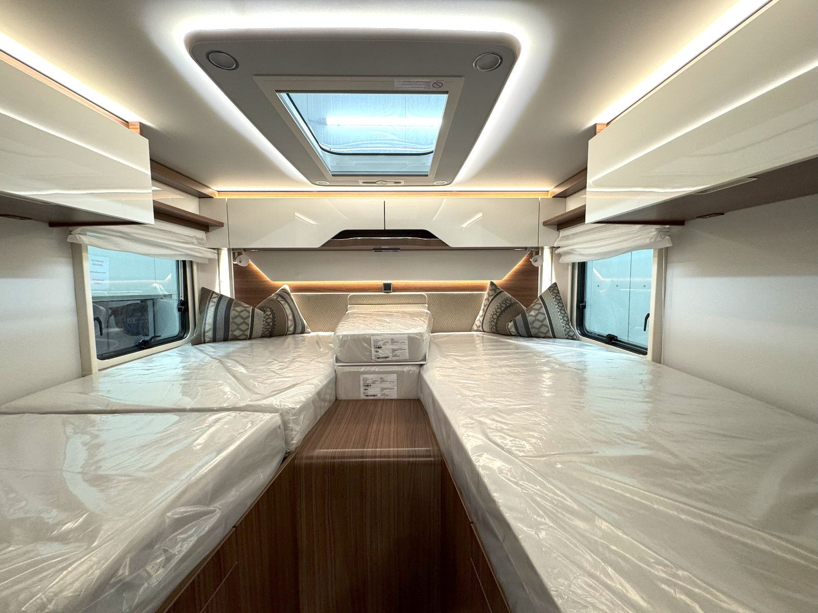 Fahrzeugabbildung HYMER / ERIBA / HYMERCAR B-Klasse MC-I White Line 600 - Vollausstattung!