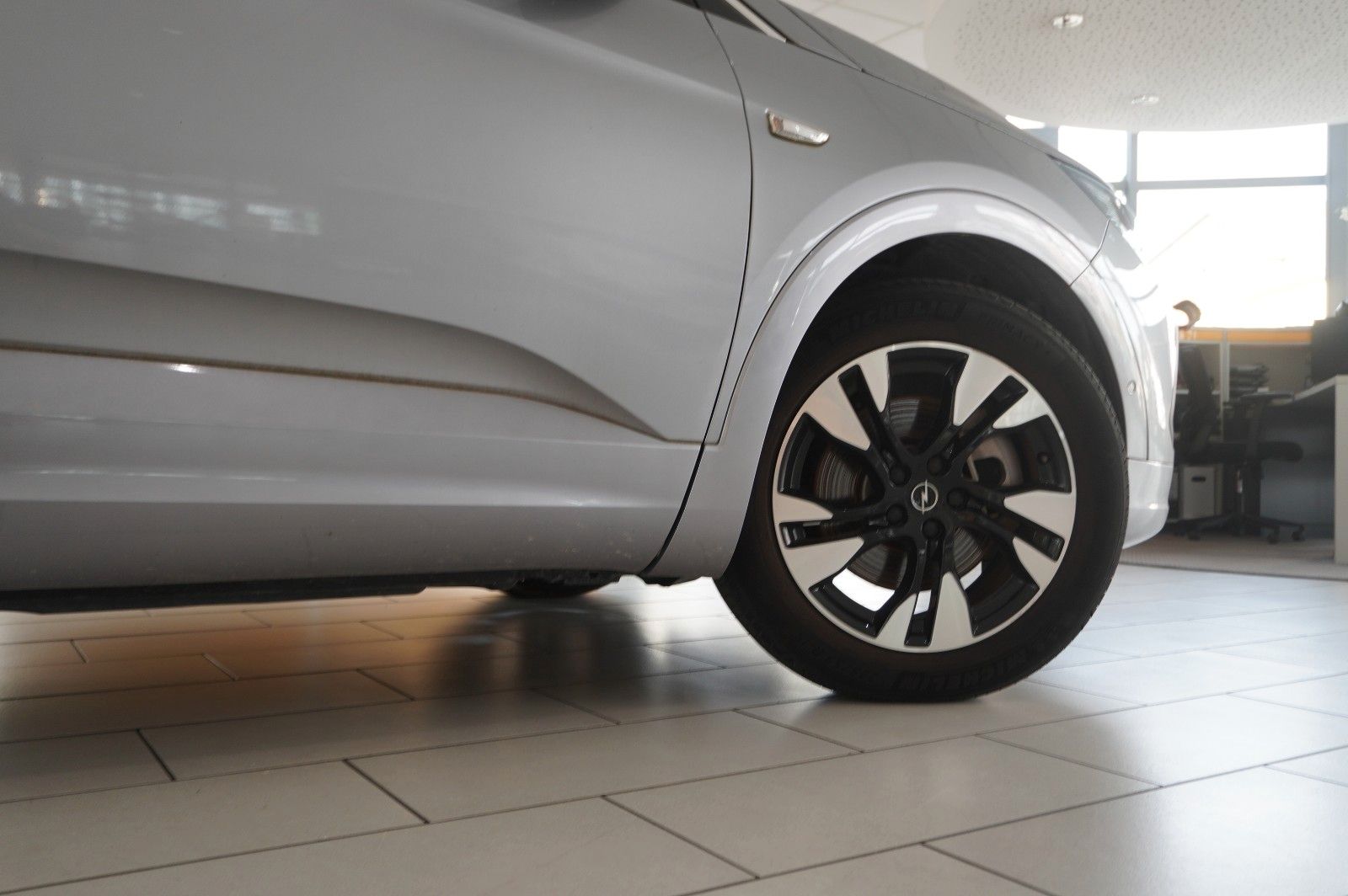 Fahrzeugabbildung Opel Grandland (X) ULTIMATE 4HYBRID NAVI/LED/SPORT/SH