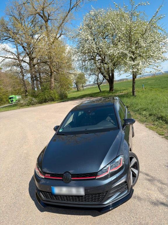 Image of Volkswagen Golf
