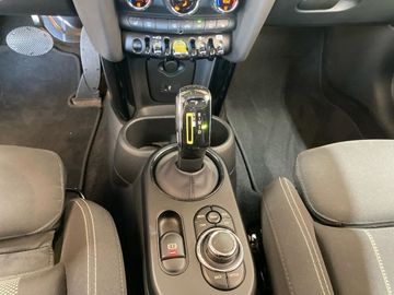 MINI Cooper SE - 12