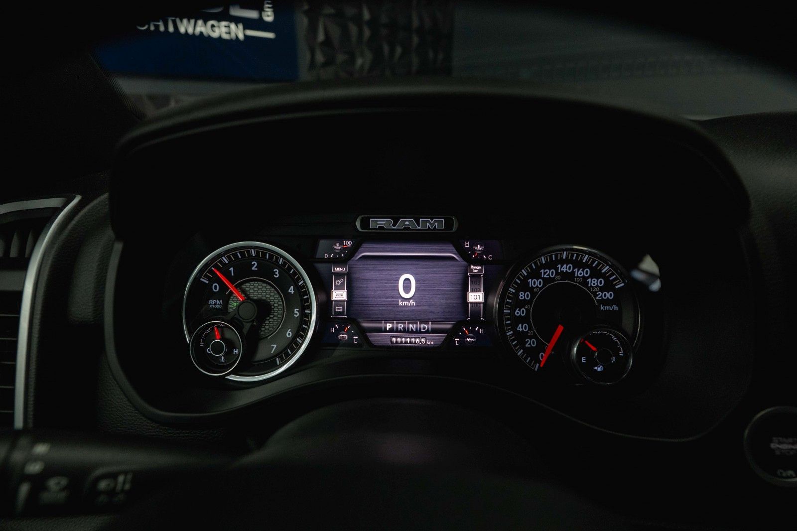 Fahrzeugabbildung Dodge RAM 5.7 V8 HEMI 4x4 OFFROAD Night HarleyDavidson