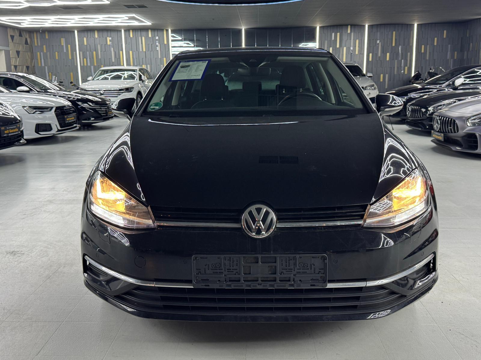 Volkswagen VW Golf IQ.DRIVE 1.0 TSI /TRAVEL/PDC/SHZ/PDC