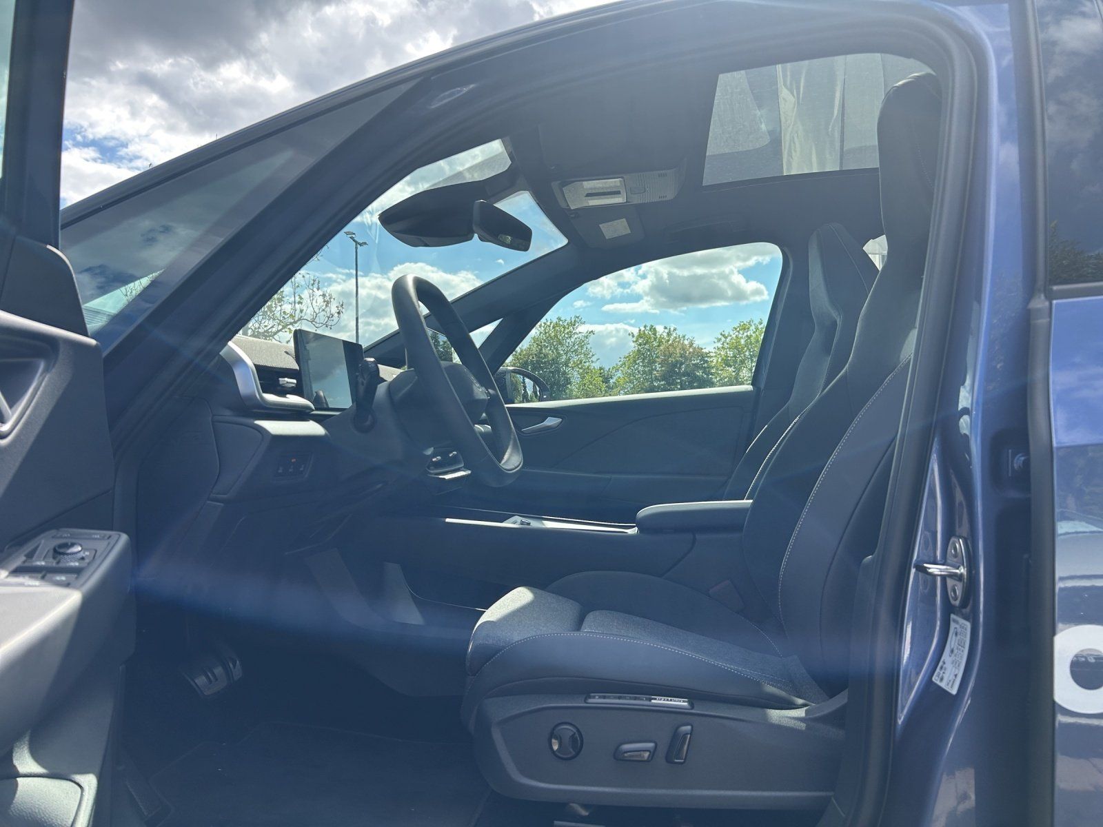 Fahrzeugabbildung Volkswagen ID.3 Neo (58kWh) Style 360,AHK,HUD,Kamera,LED,SD