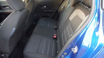 Dacia Sandero Stepway Comfort TCe 90 PS mit Navi Audio