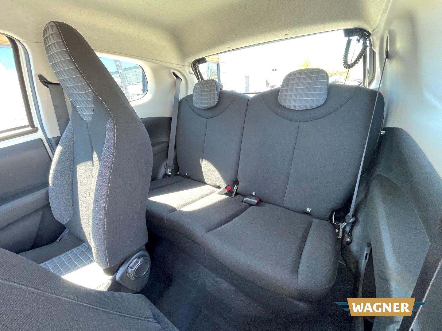 Fahrzeugabbildung Peugeot 108 Active Klimaanlage Isofix Radio